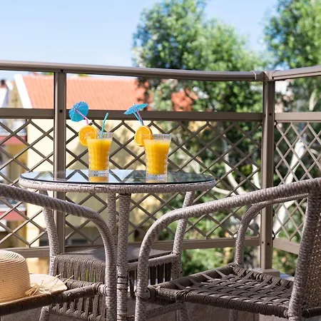 Anthelion Bed & Breakfast 4*