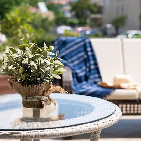 Anthelion Bed & Breakfast 4*