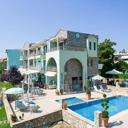 Anthelion Bed and Breakfast 4*