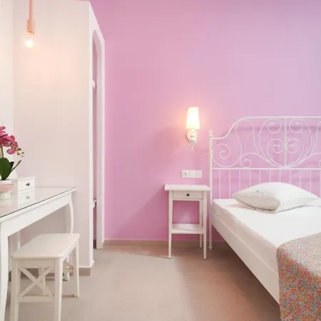 Anthelion Bed and Breakfast 4*