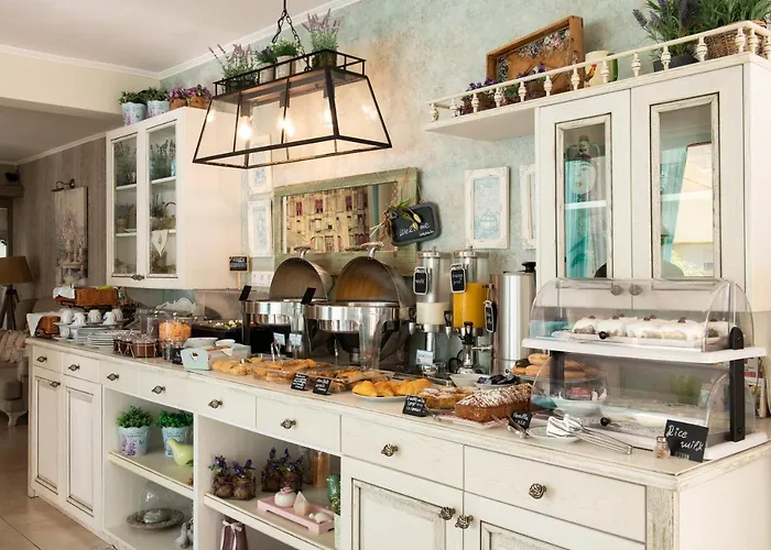 Oda ve Kahvaltı Anthelion